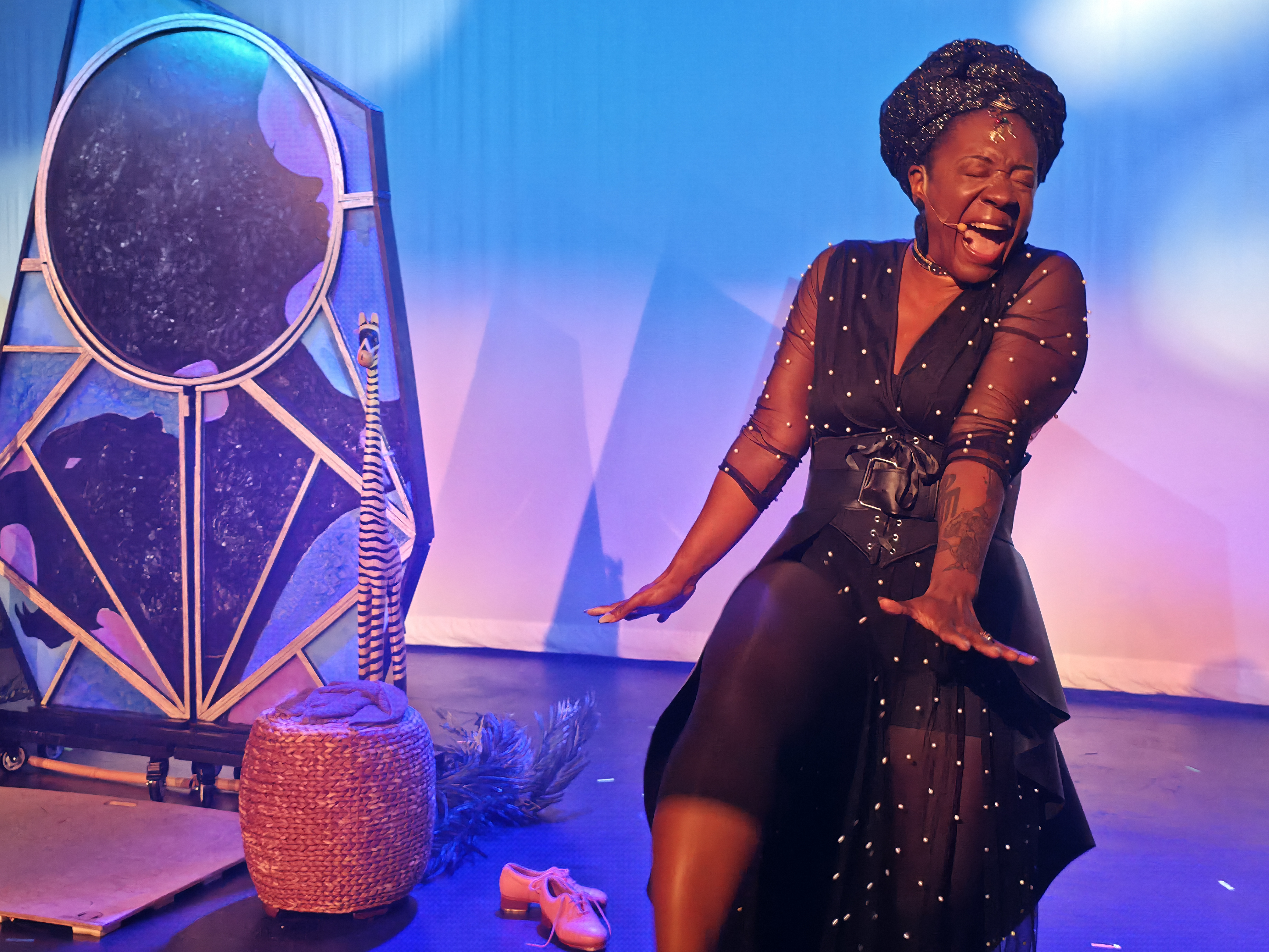 District Theatre Nina